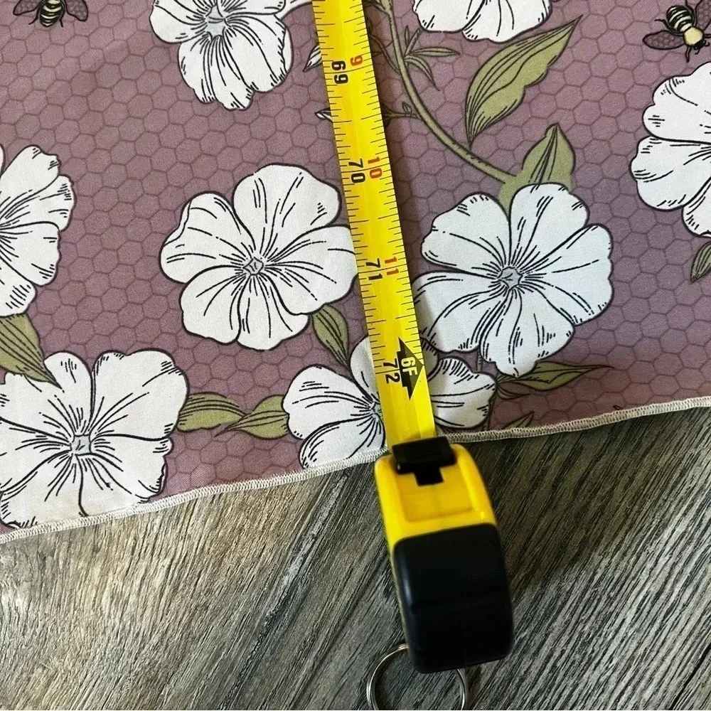 COOL YOU NOW Fashion Cooling Scarf with Pocket for cold pack Flowers & Bees - Picture 7 of 8